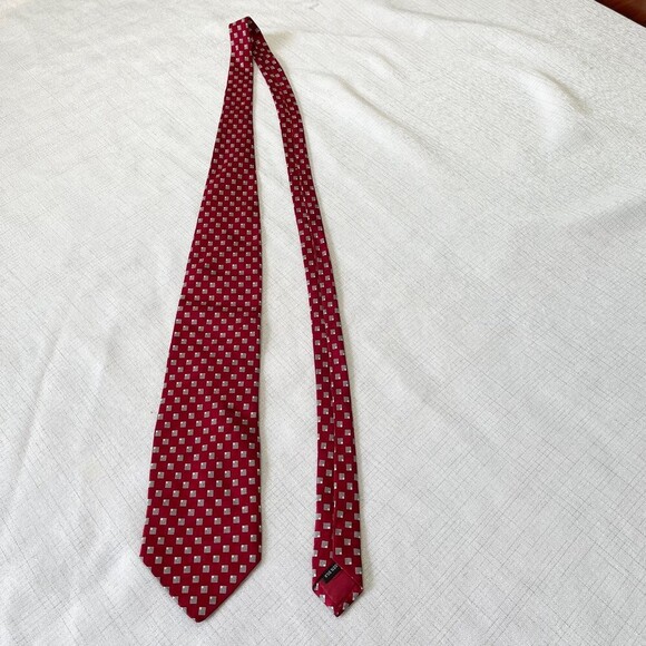 STAFFORD Men’s 100% Silk Tie. Red - Picture 5 of 8